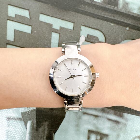 DKNY NY2398 Women\'s Stanhope Silver-Tone Stainless Steel Analog Quartz Watch main image 4
